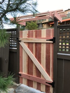 Gate