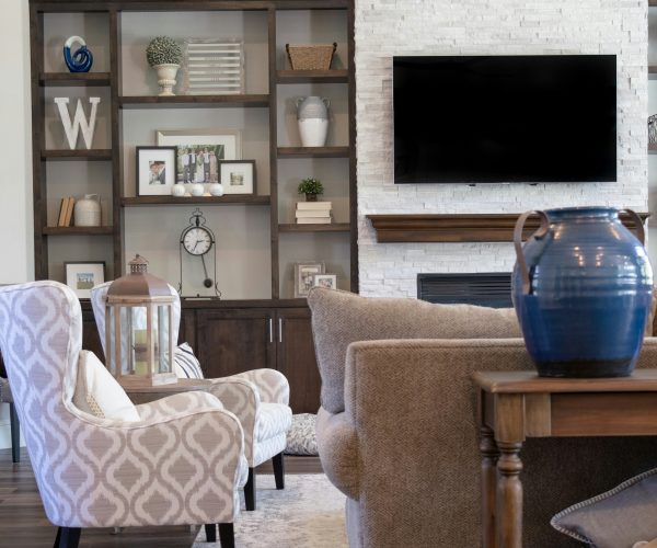 Custom Built-in Living Room Shelving Display
